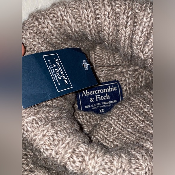 NWT Abercrombie & Fitch women’s cable knit chunky soft turtle neck sweater XS - Picture 3 of 10